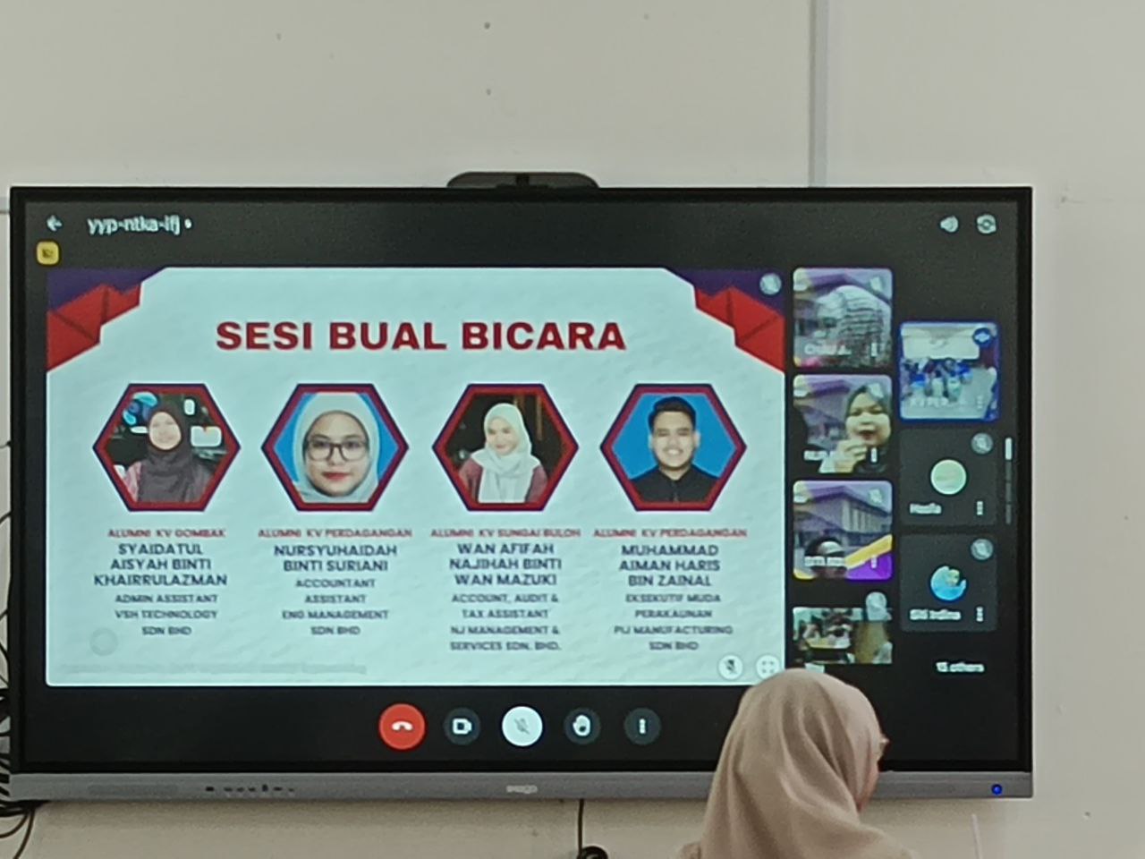 Sesi Perkongsian daripada panel (Alumni Perakaunan)